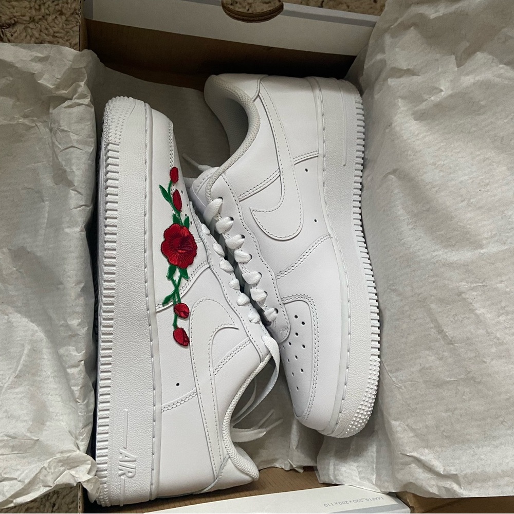 Rose Patch Nike Air Force 1